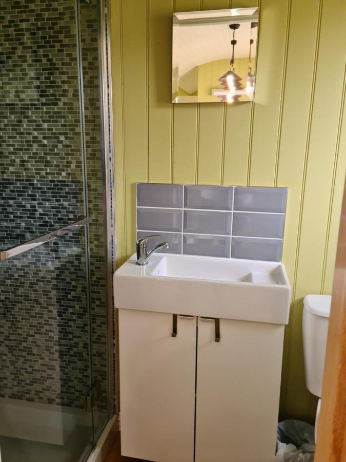 The Bay ,Luxury Shepherds Hut, Dundonnell Exteriör bild